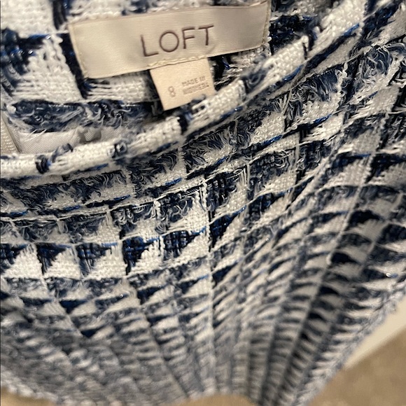 Lightly worn LOFT Skirt Size 8 - Picture 4 of 5